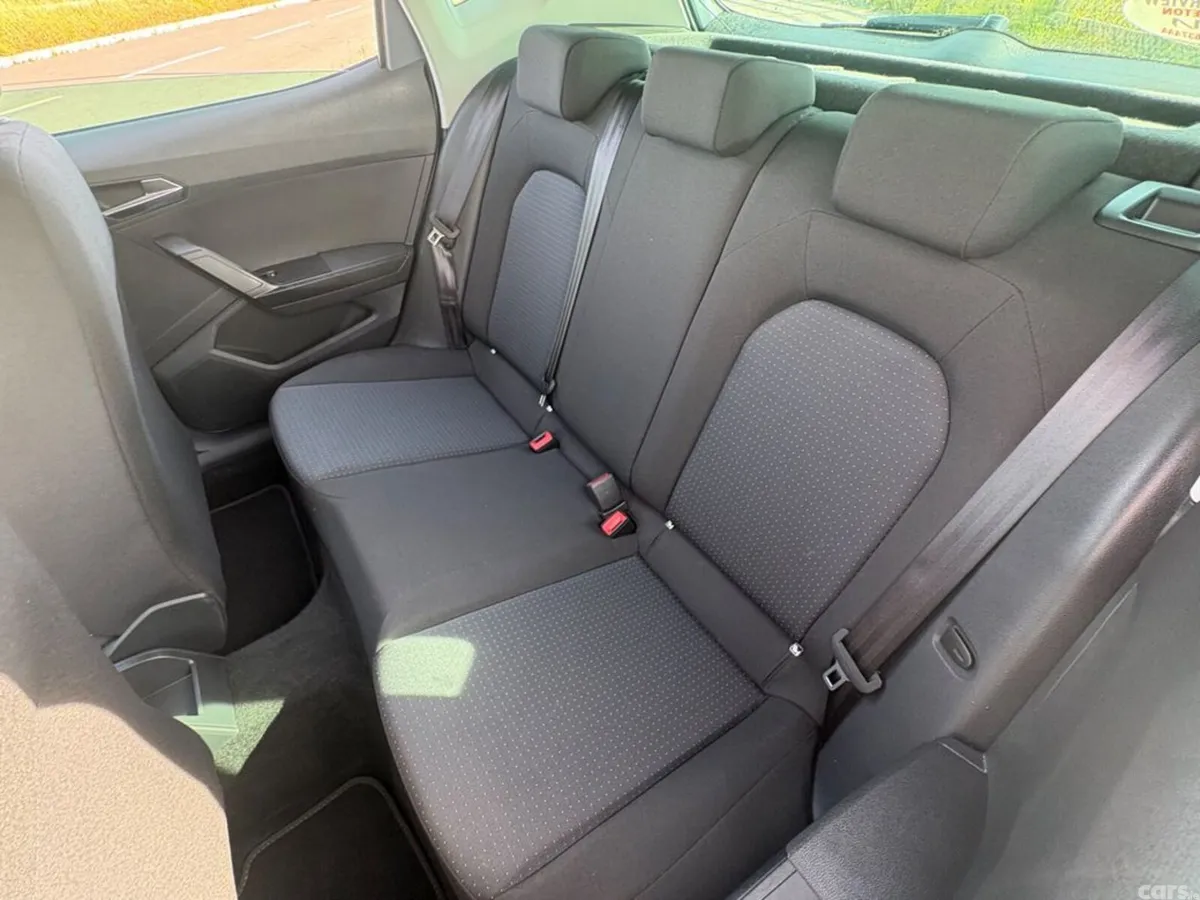 SEAT Arona Hatchback, Petrol, 2024, Grey