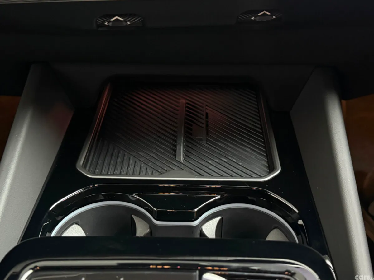 BMW 5-Series Estate, Petrol Plug-in Hybrid, 2025, Green
