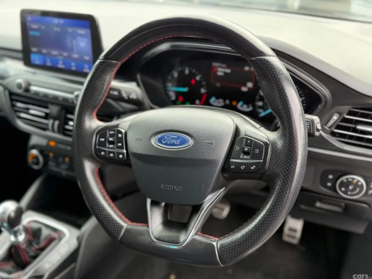 Ford Focus Hatchback, Diesel, 2018, Black
