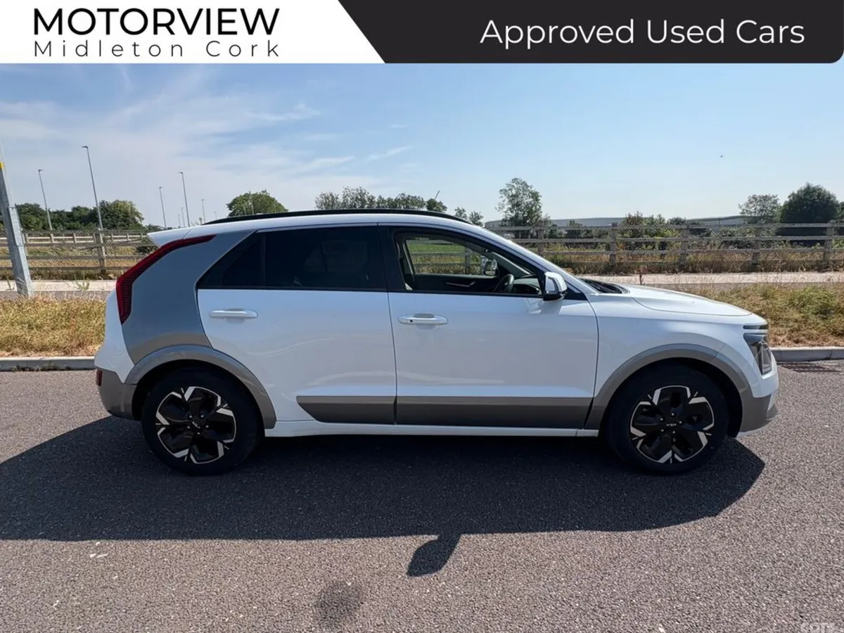 Kia e-Niro Hatchback, Electric, 2023, White