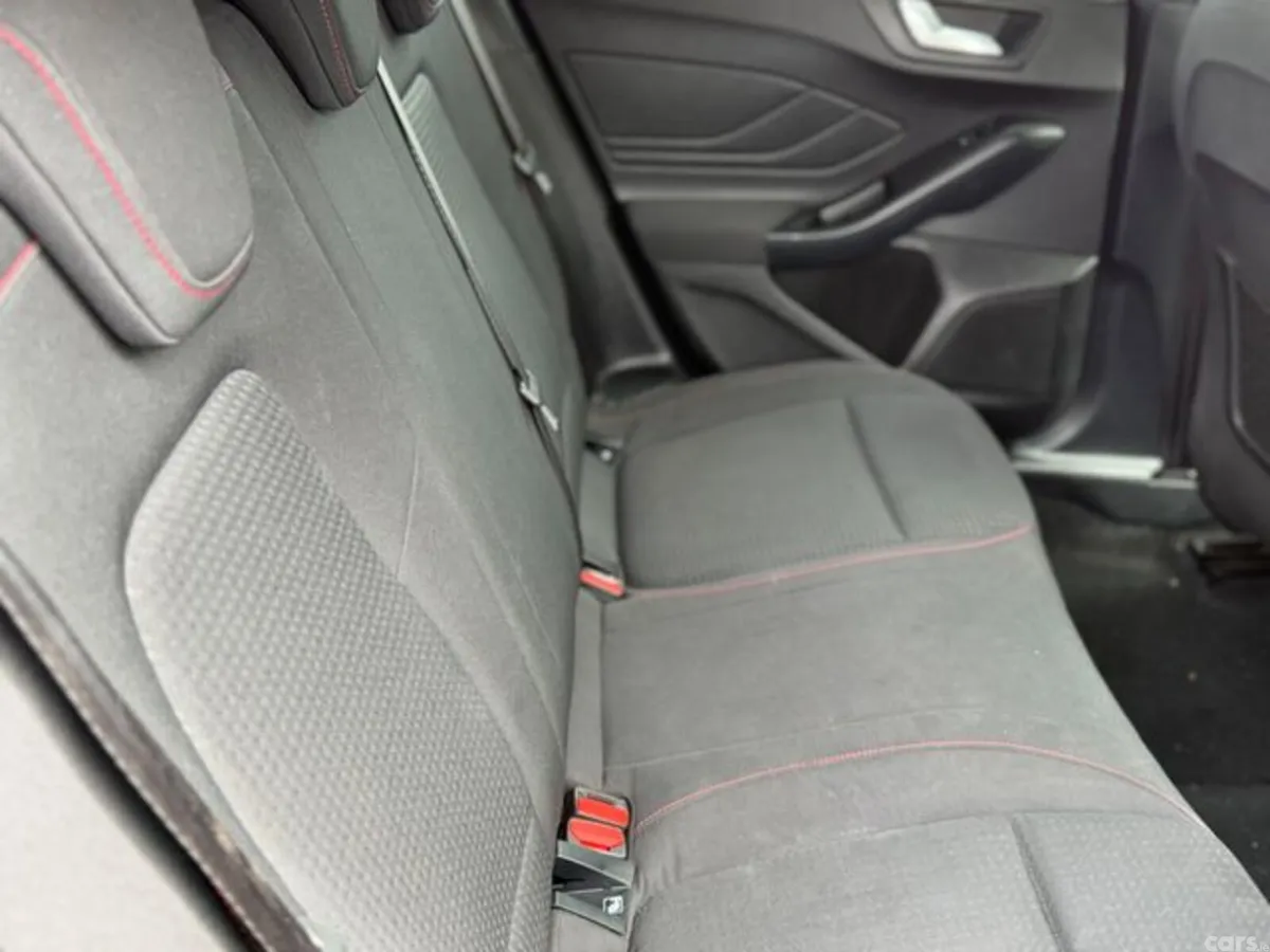 Ford Focus Hatchback, Diesel, 2018, Black