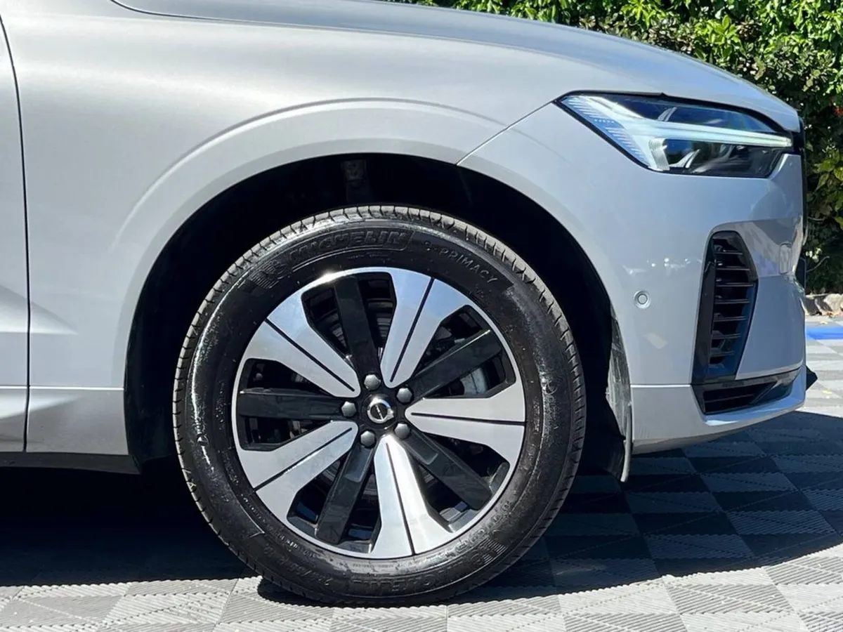 Volvo XC60 SUV, Petrol Plug-in Hybrid, 2025, Silver