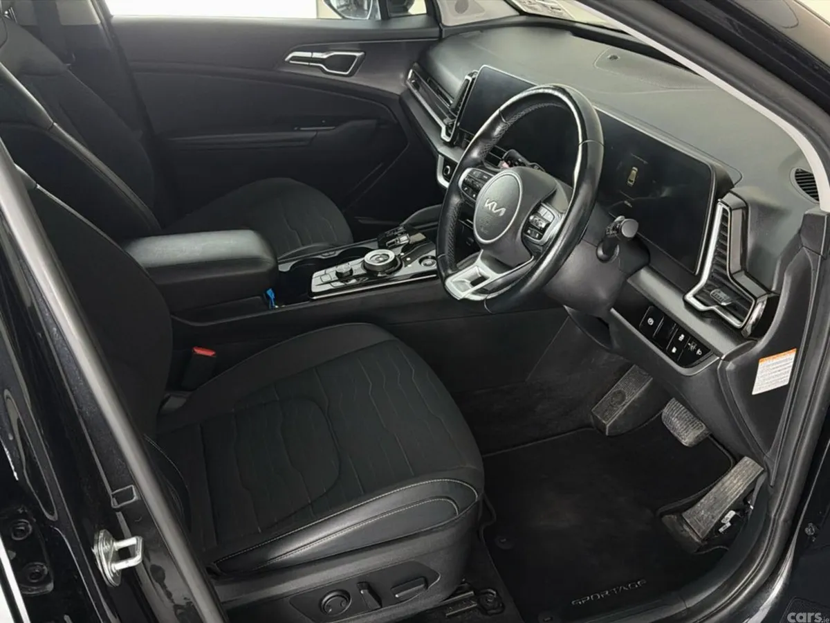 Kia Sportage SUV, Petrol Plug-in Hybrid, 2023, Black