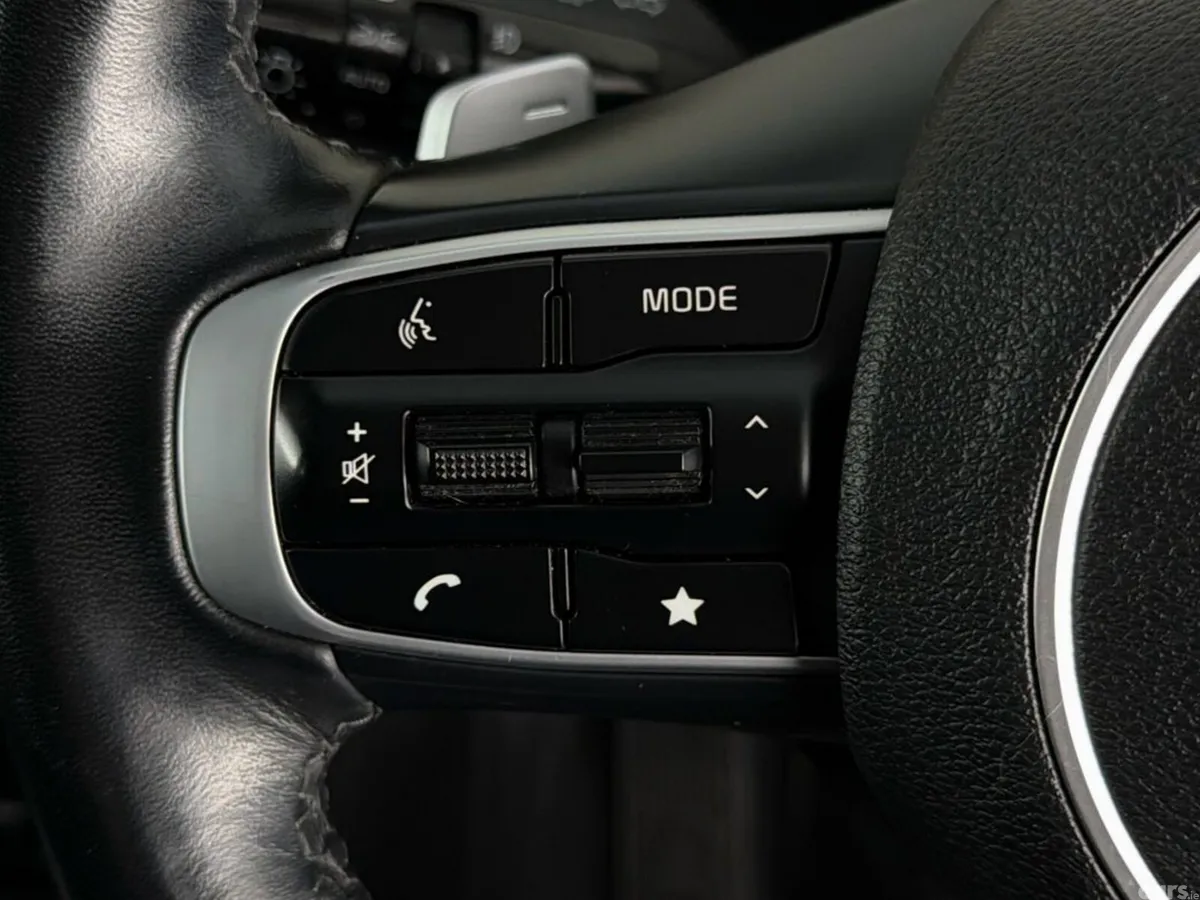 Kia Sportage SUV, Petrol Plug-in Hybrid, 2023, Black