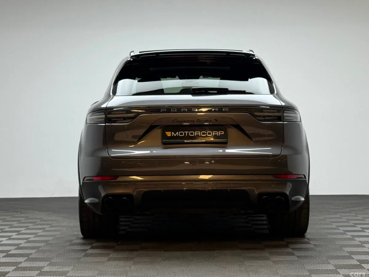 Porsche Cayenne SUV, Petrol Plug-in Hybrid, 2020, Grey