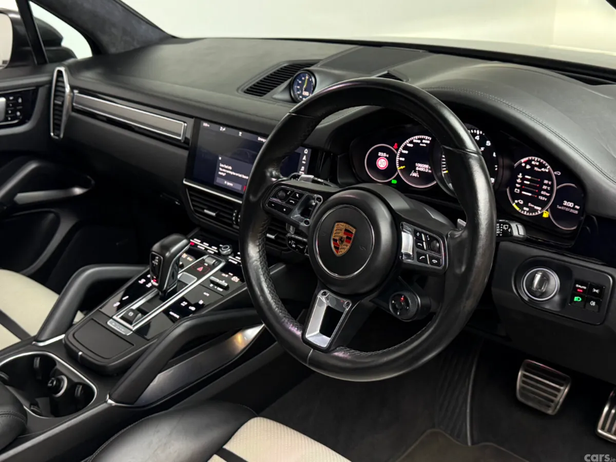 Porsche Cayenne SUV, Petrol Plug-in Hybrid, 2020, Grey