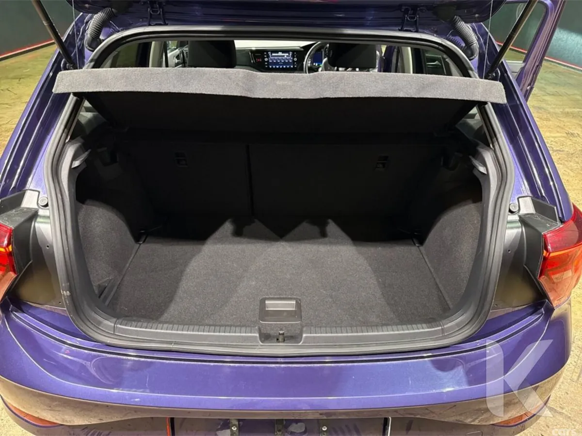 Volkswagen Polo Hatchback, Petrol, 2022, Blue