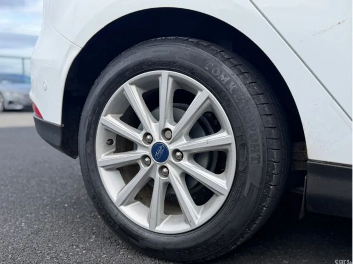 Ford Focus Hatchback, Diesel, 2017, White