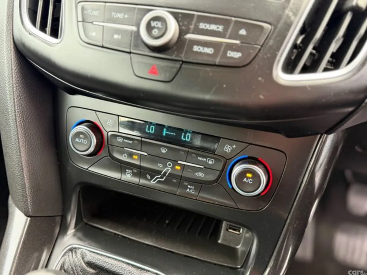 Ford Focus Hatchback, Diesel, 2017, White