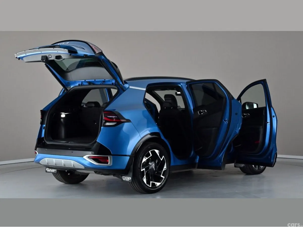 Kia Sportage SUV, Diesel Hybrid, 2025, Blue