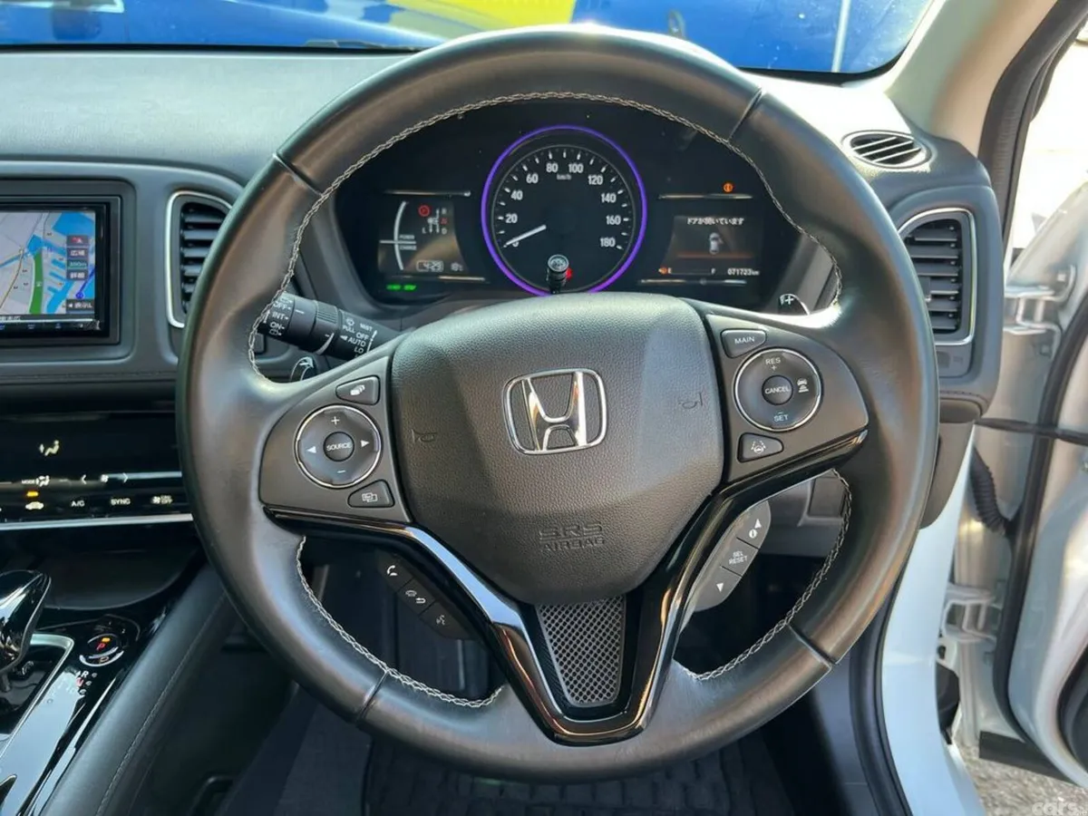Honda Vezel SUV, Petrol Hybrid, 2021, White