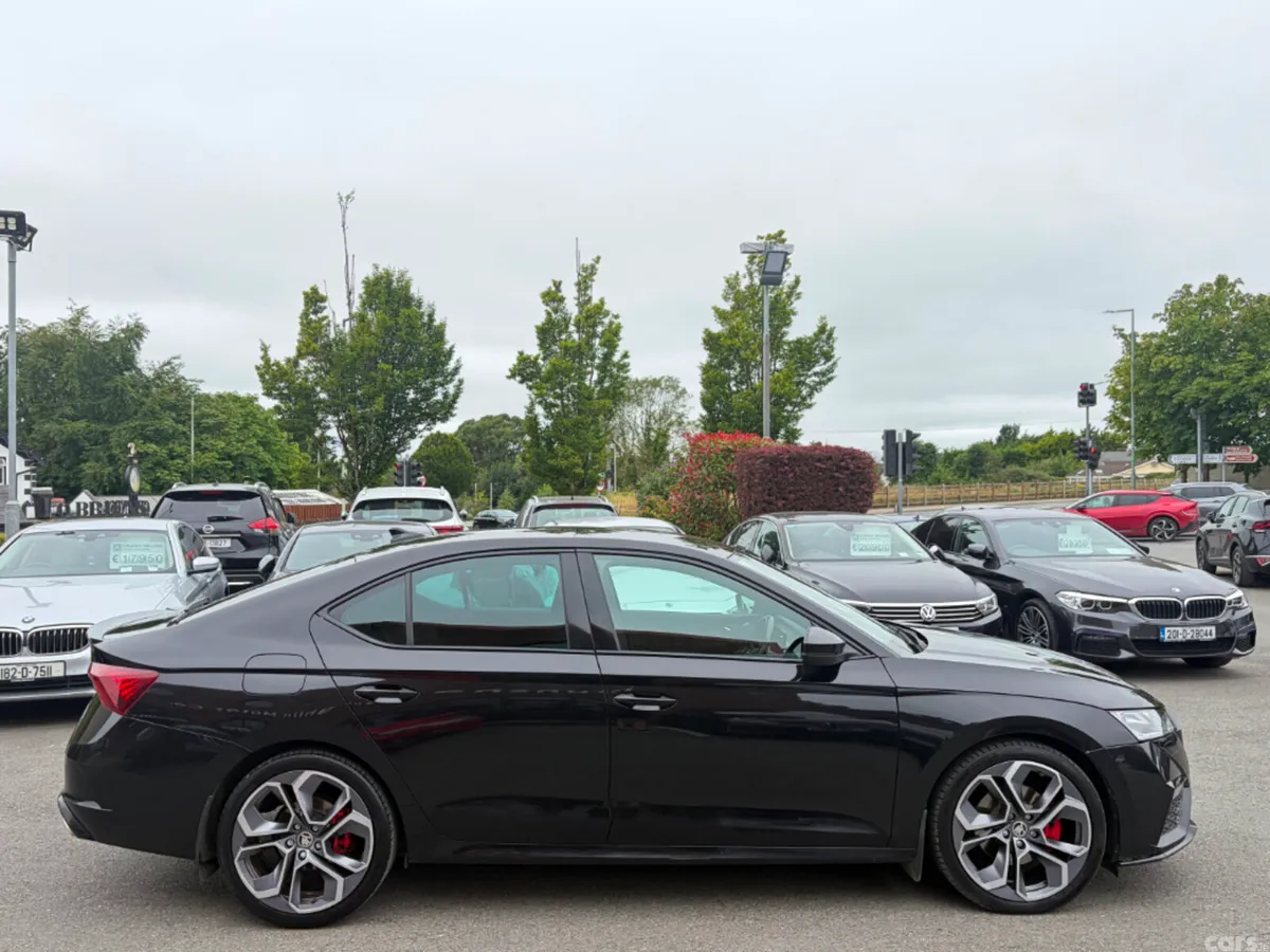 Skoda Octavia Saloon, Diesel, 2024, Black