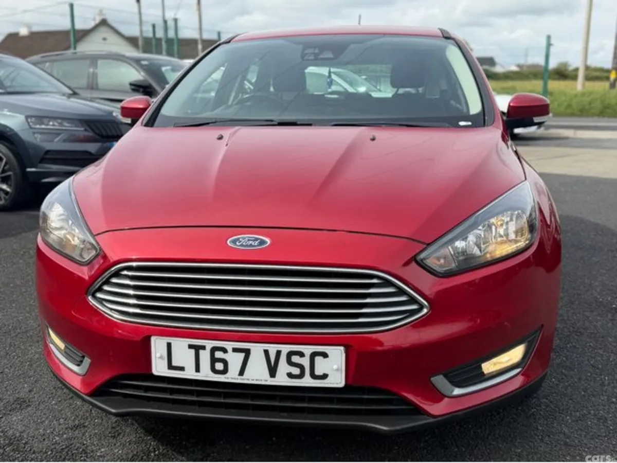 Ford Focus Hatchback, Diesel, 2017, Red