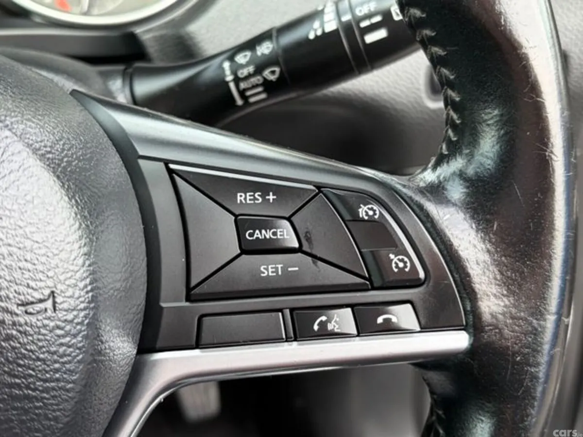 Nissan Qashqai Hatchback, Diesel, 2018, Grey