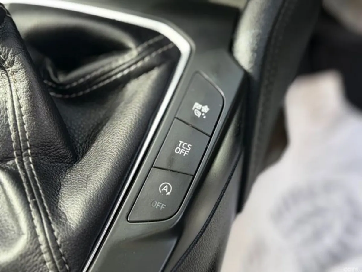Ford Focus Hatchback, Diesel, 2019, Red