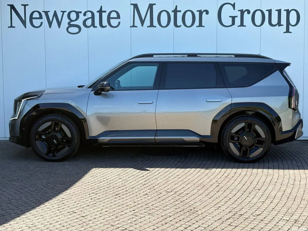 Kia EV9 SUV, Electric, 2027, White