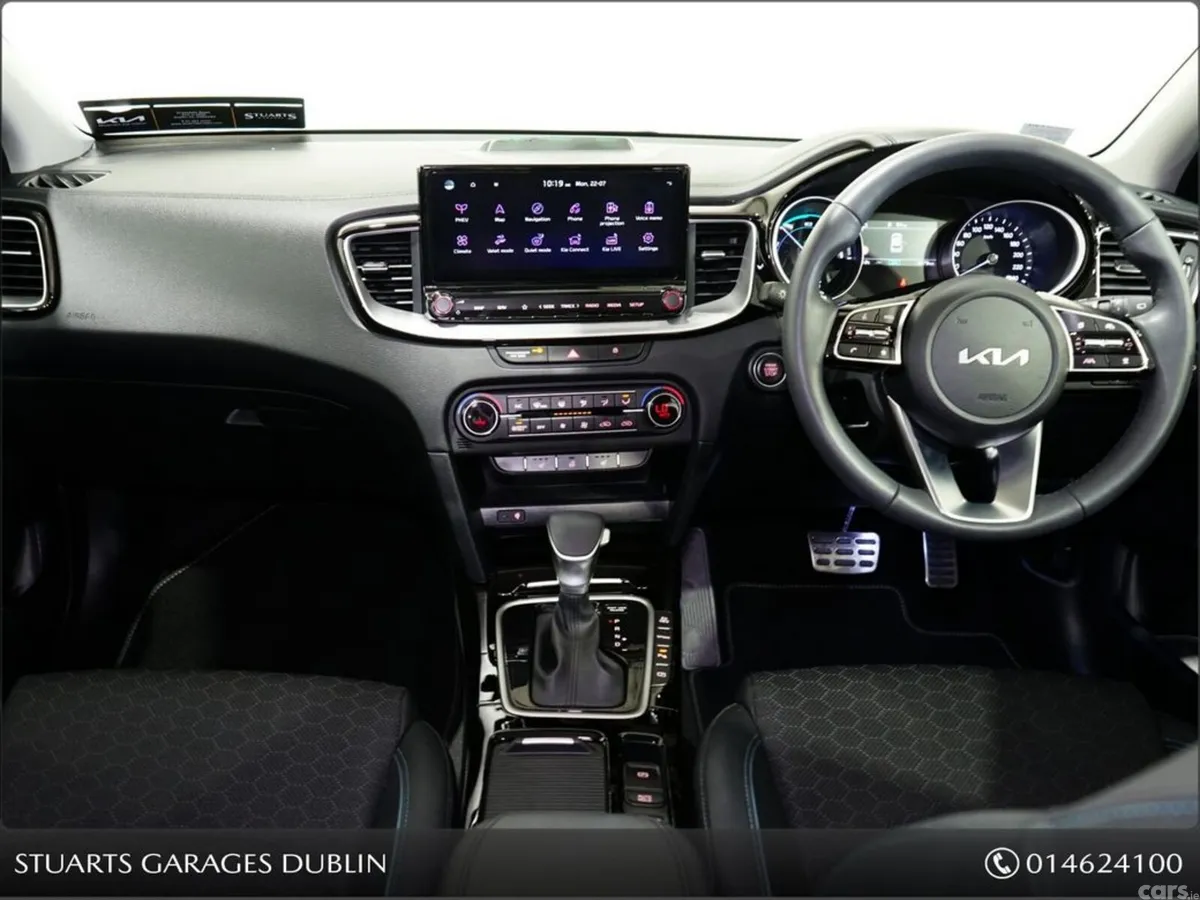 Kia XCeed Hatchback, Petrol Plug-in Hybrid, 2023, Grey