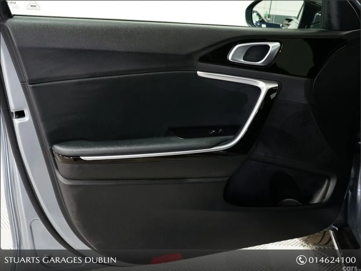 Kia XCeed Hatchback, Petrol Plug-in Hybrid, 2023, Grey