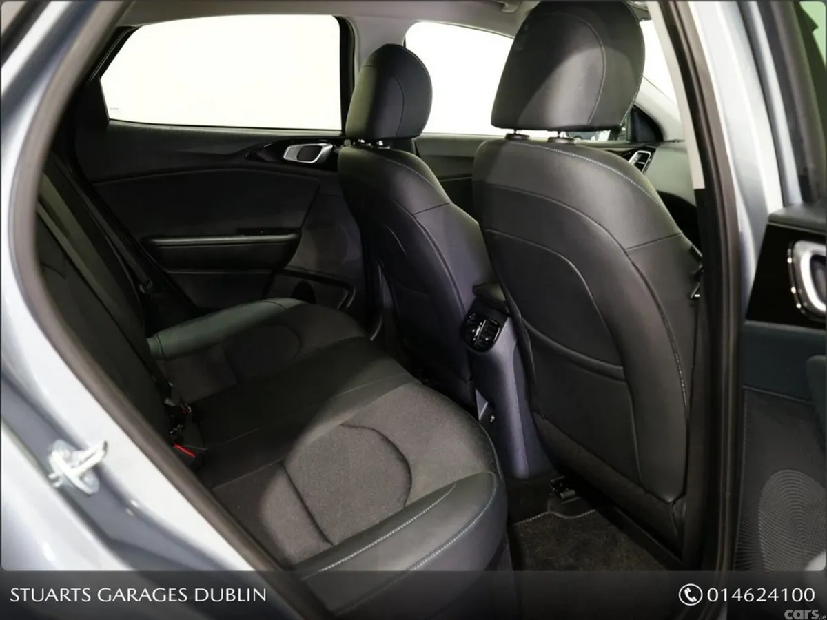 Kia XCeed Hatchback, Petrol Plug-in Hybrid, 2023, Grey