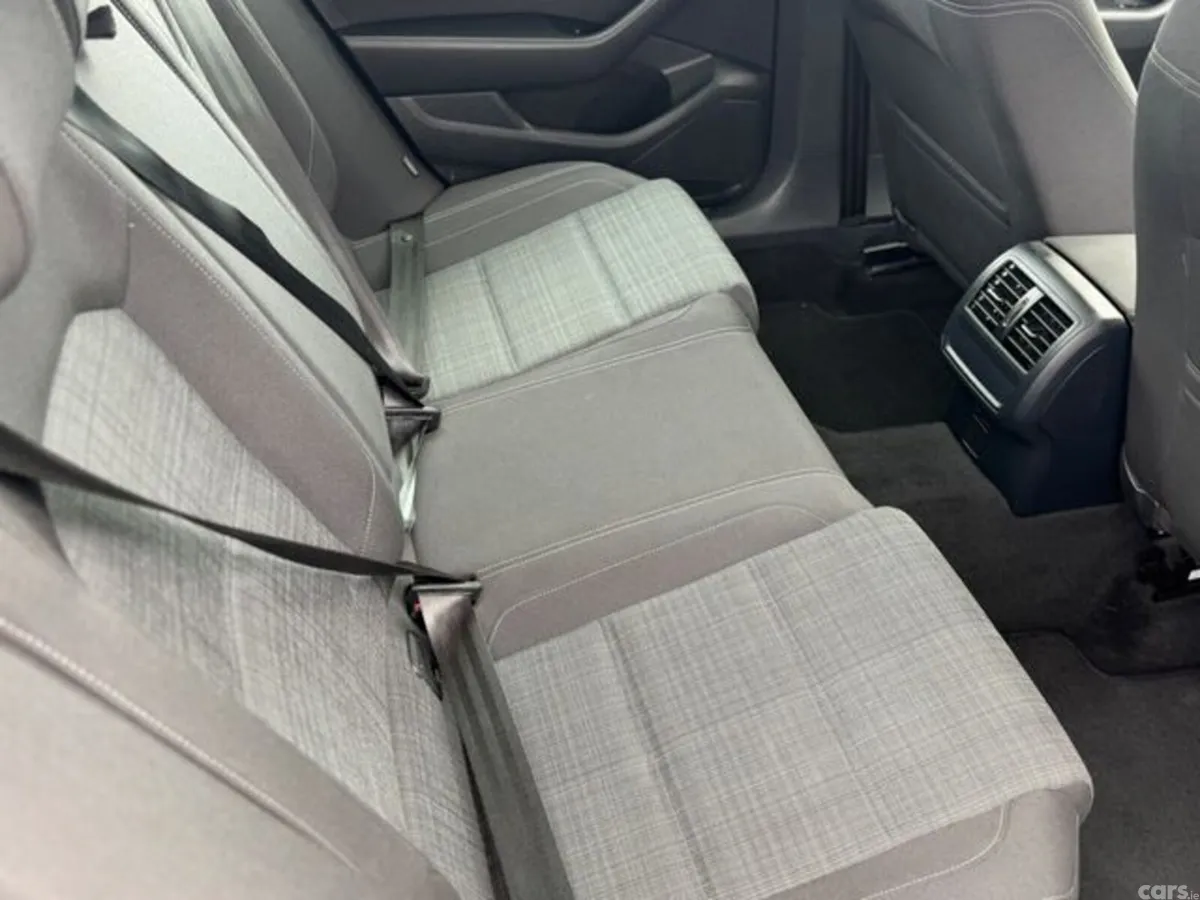 Volkswagen Passat Estate, Diesel, 2022, Grey