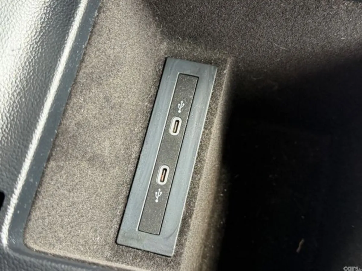 Volkswagen Passat Estate, Diesel, 2022, Grey