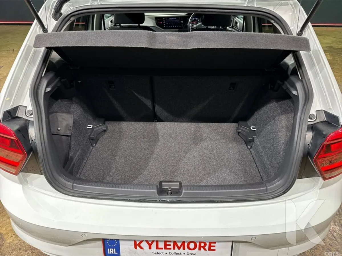 Volkswagen Polo Hatchback, Petrol, 2021, White
