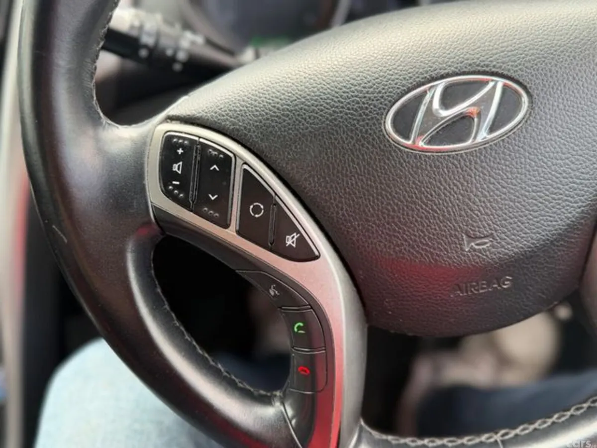 Hyundai i30 Hatchback, Diesel, 2016, White