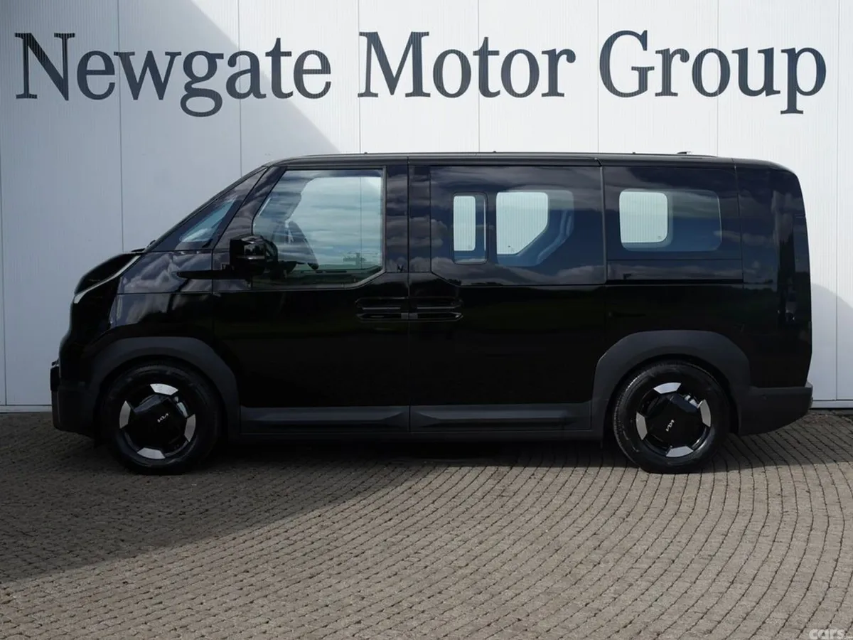 Kia PV5 Van, Electric, 2026, Black