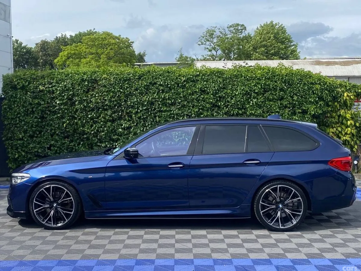 BMW 5-Series Estate, Diesel, 2017, Blue