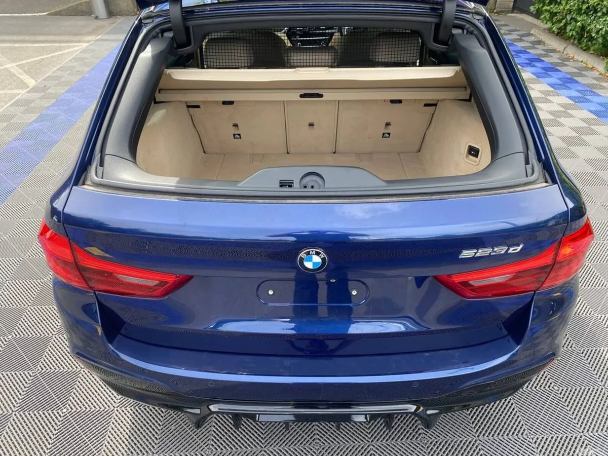 BMW 5-Series Estate, Diesel, 2017, Blue