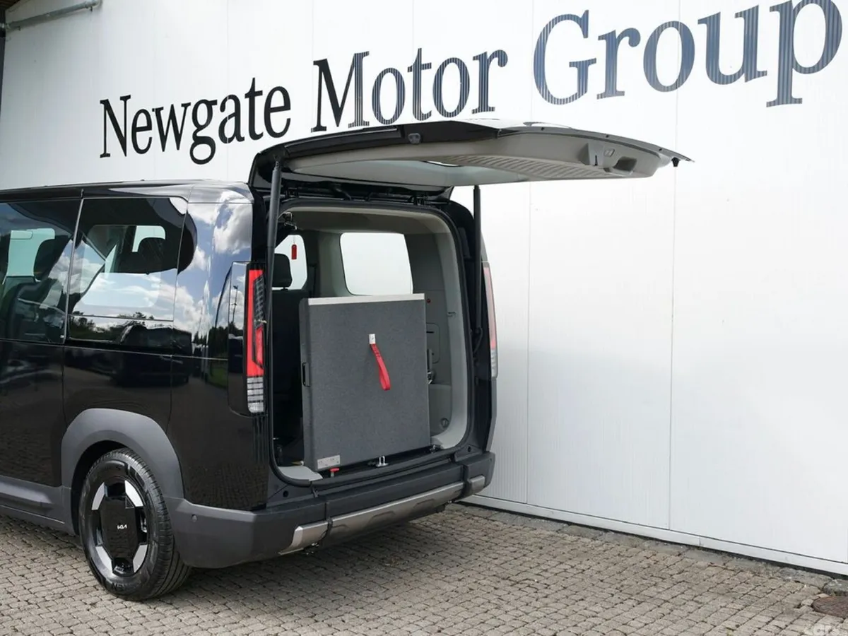 Kia PV5 Van, Electric, 2026, Black