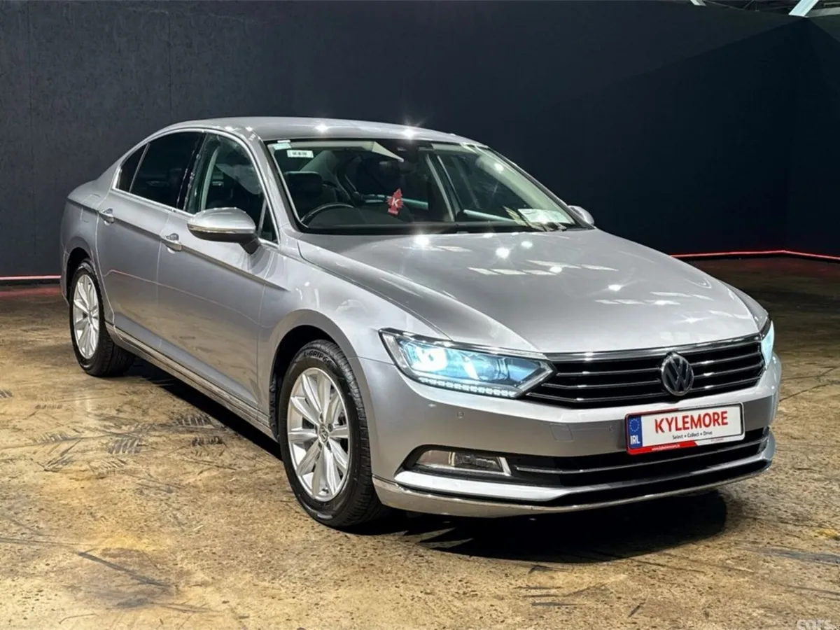 Volkswagen Passat Saloon, Petrol, 2018, Silver