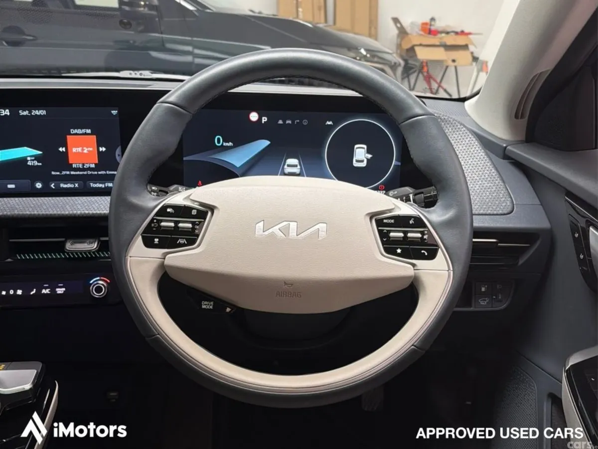 Kia EV6 SUV, Electric, 2023, Blue