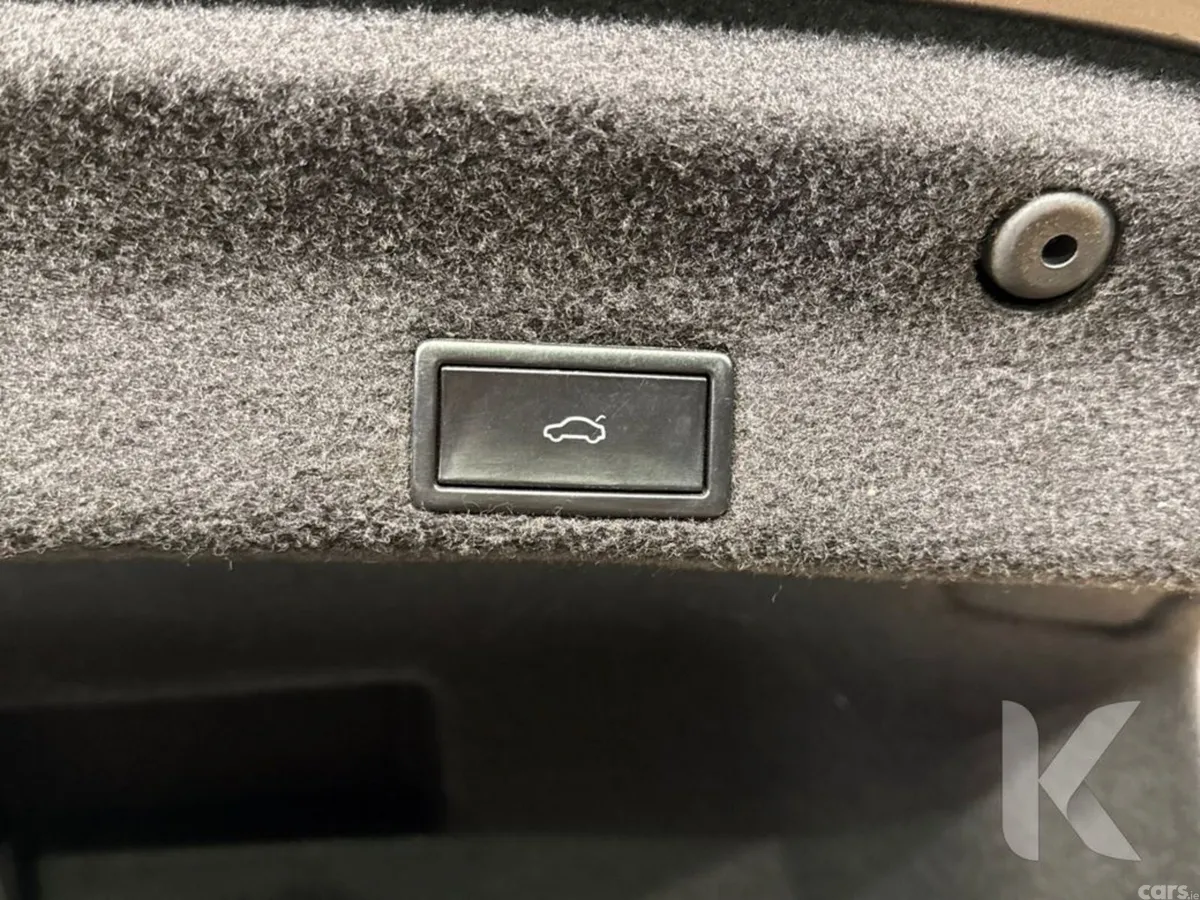 Volkswagen Passat Saloon, Petrol, 2018, Silver