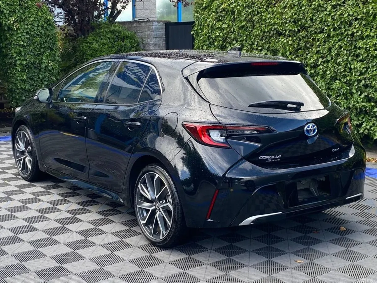Toyota Corolla Hatchback, Petrol Hybrid, 2025, Black