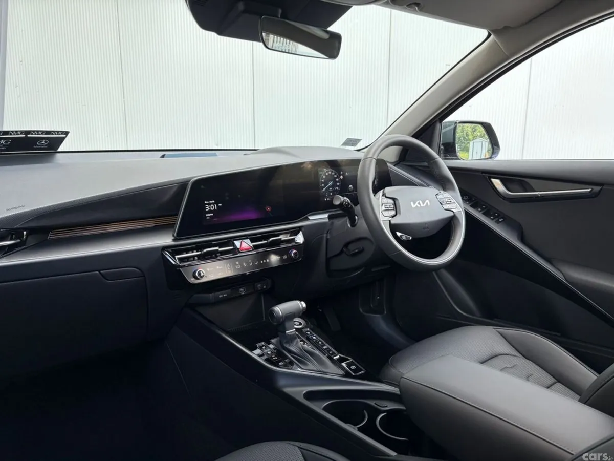 Kia Niro Hatchback, Petrol Plug-in Hybrid, 2027, Green