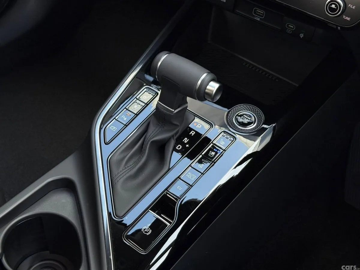 Kia Niro Hatchback, Petrol Plug-in Hybrid, 2027, Green