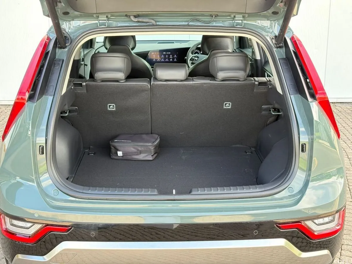 Kia Niro Hatchback, Petrol Plug-in Hybrid, 2027, Green