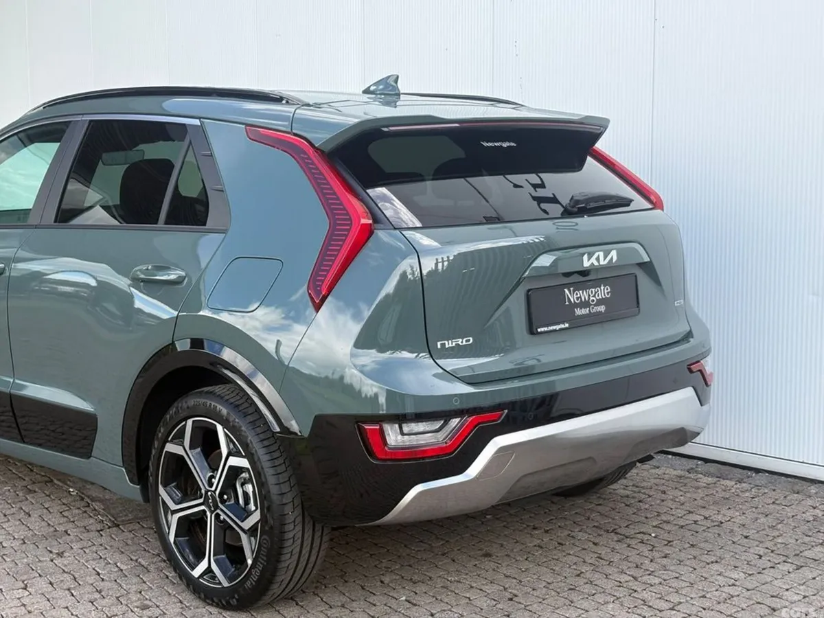 Kia Niro Hatchback, Petrol Plug-in Hybrid, 2027, Green