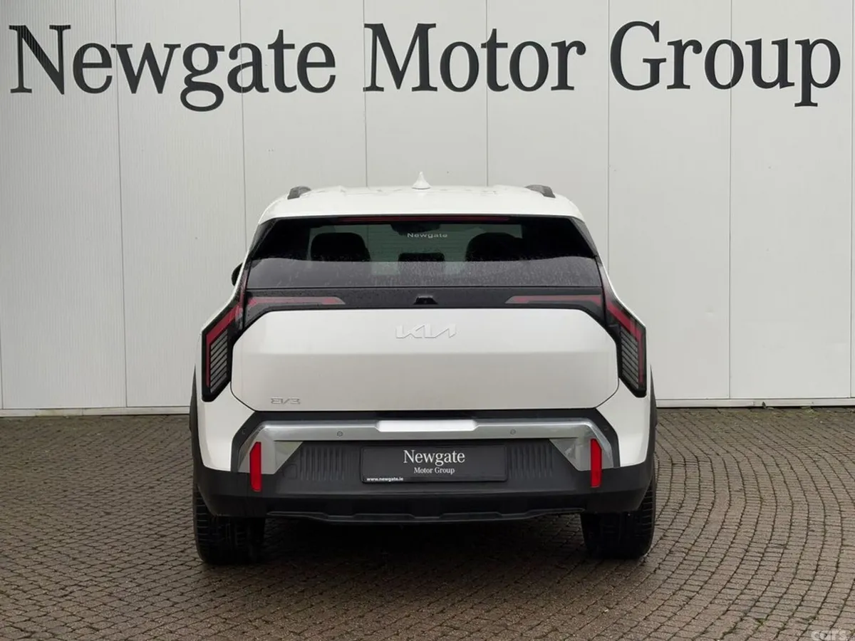 Kia EV3 Hatchback, Electric, 2027, 