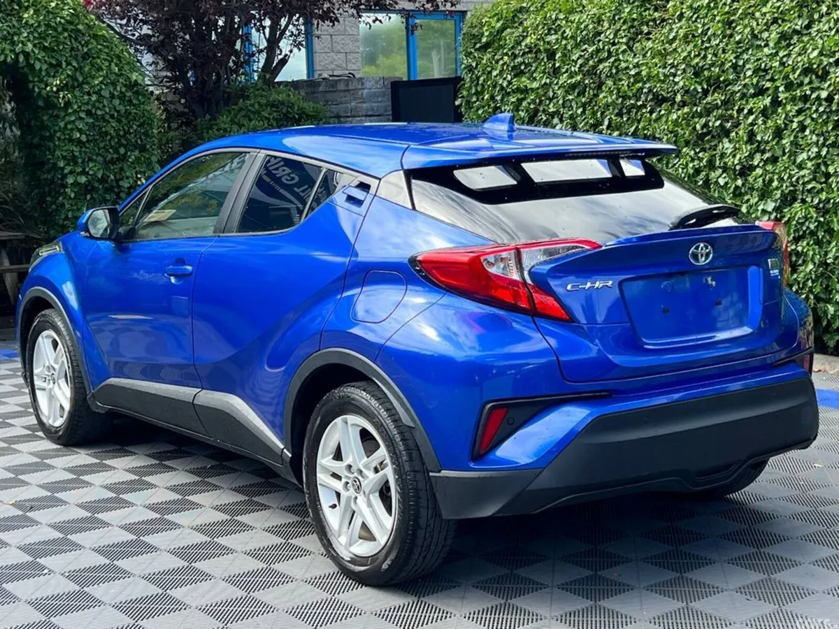 Toyota C-HR SUV, Petrol Hybrid, 2021, Blue