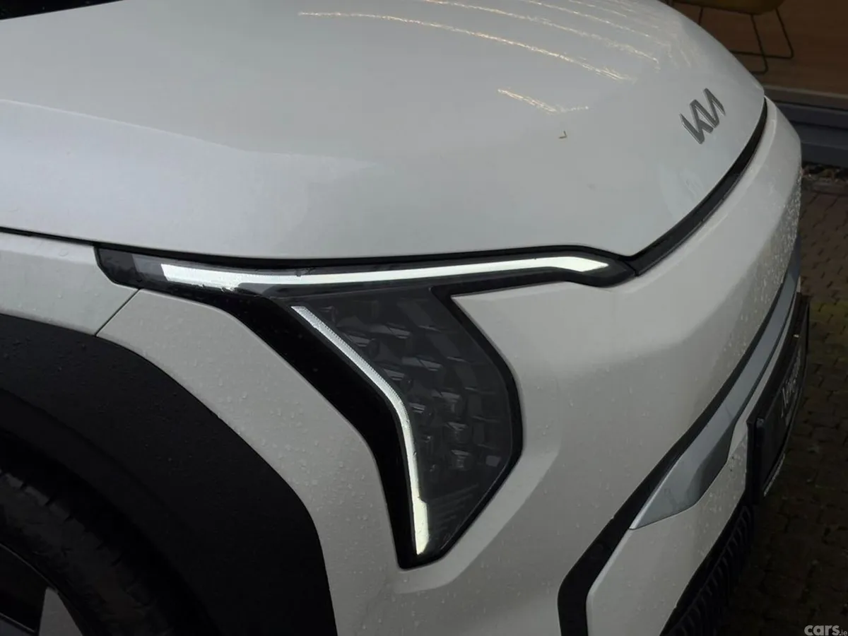 Kia EV3 Hatchback, Electric, 2027, 