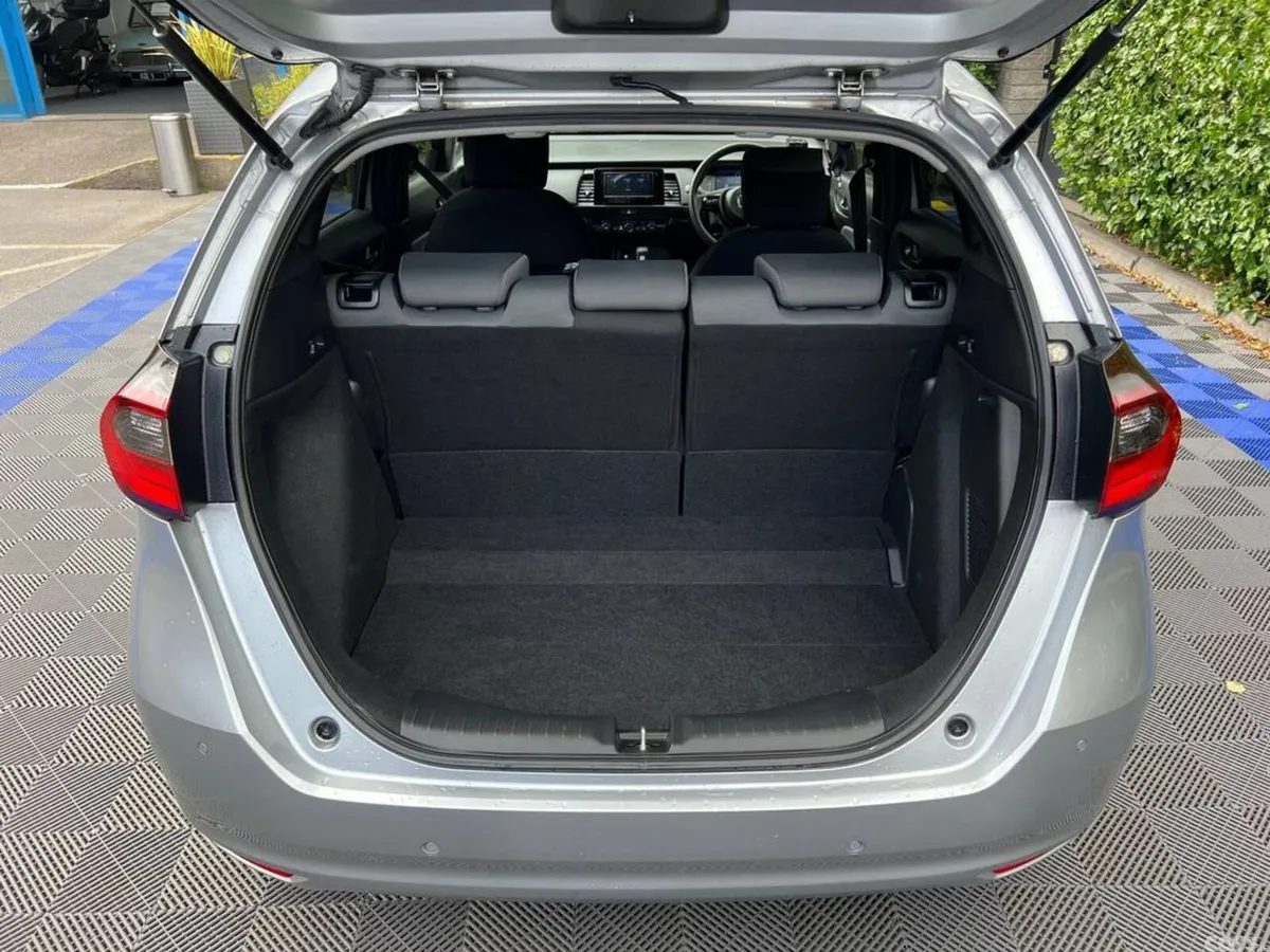 Honda Fit Hatchback, Petrol Hybrid, 2023, Silver