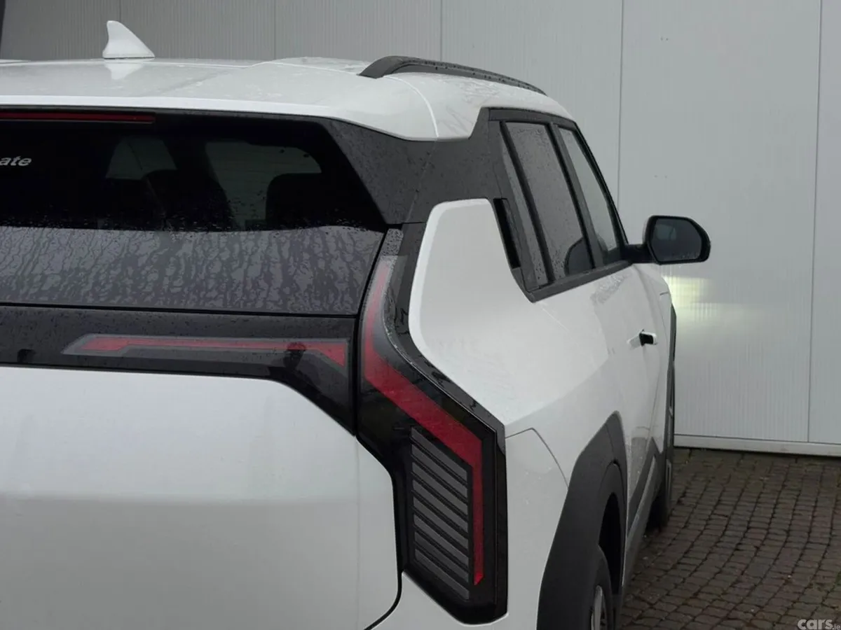 Kia EV3 Hatchback, Electric, 2027, 