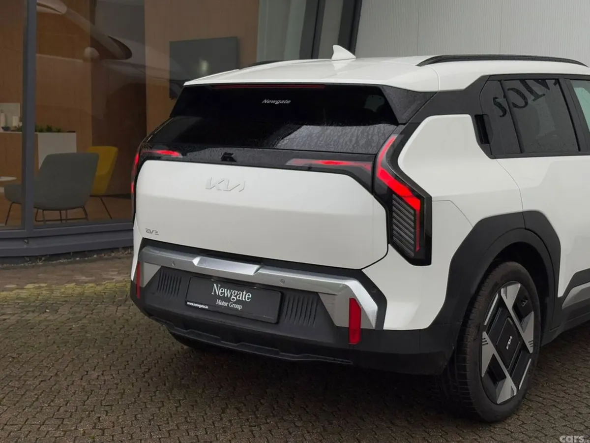 Kia EV3 Hatchback, Electric, 2027, 