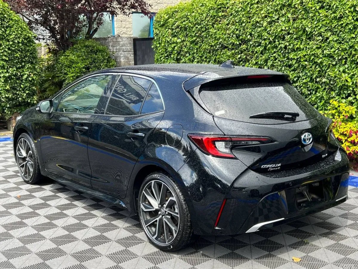 Toyota Corolla Hatchback, Petrol Hybrid, 2025, Black