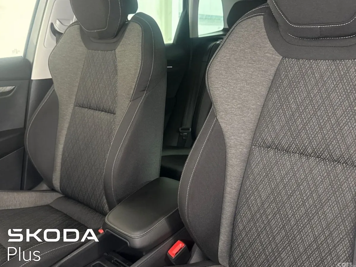 Skoda Karoq SUV, Diesel, 2023, Grey