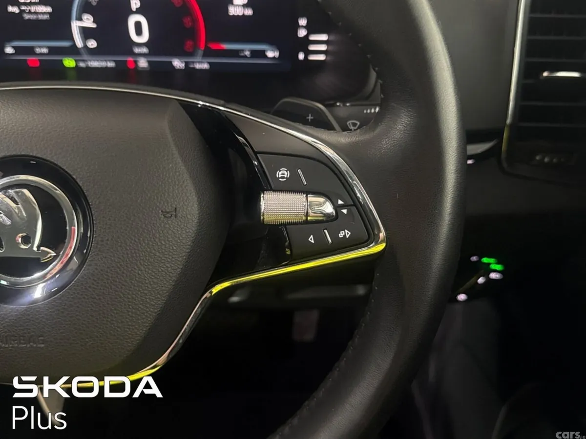 Skoda Karoq SUV, Diesel, 2023, Grey