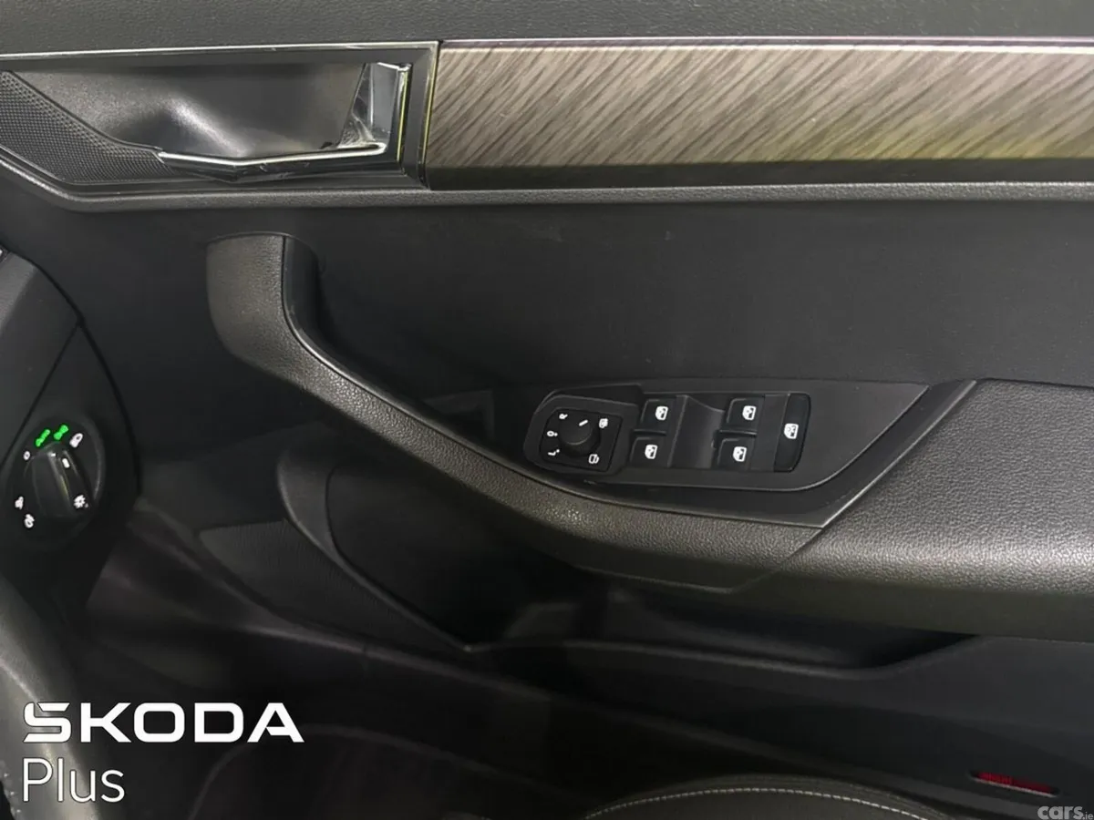 Skoda Karoq SUV, Diesel, 2023, Grey