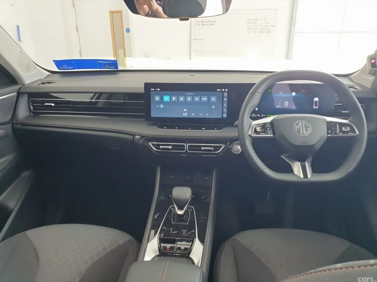 MG HS SUV, Petrol Plug-in Hybrid, 2025, White
